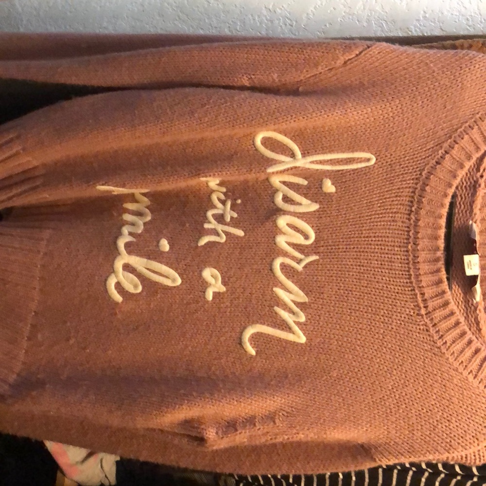 Adam levine sweater